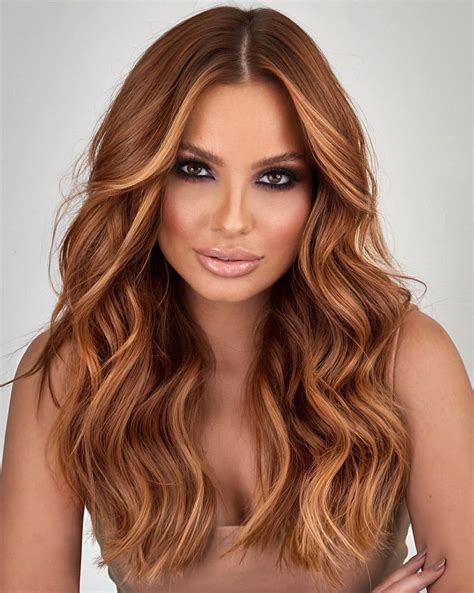 30 Dark Hair with Copper Highlights Ideas to Spice Up。